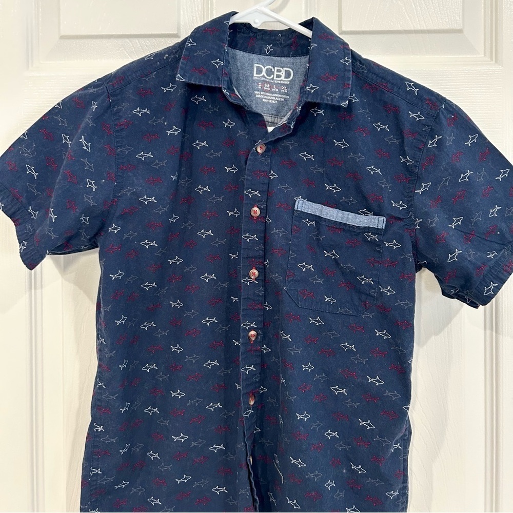 DCBD Boys Shark Shirt Size M Blue Short Sleeve Button Up Cotton Nautical Preppy - Picture 8 of 11